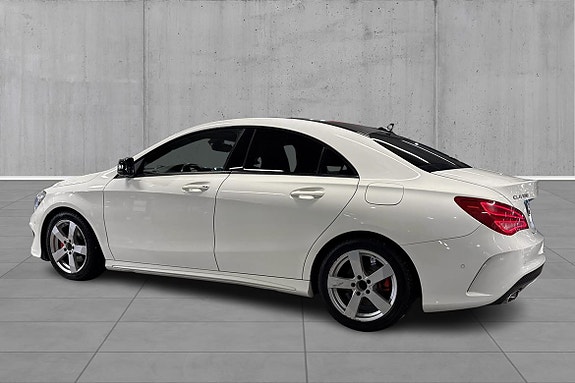 Mercedes-Benz CLA180 5 of 22