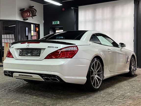 Mercedes-Benz SL63 5 of 22