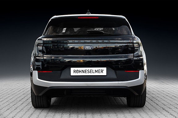 Ford Explorer 7 of 30