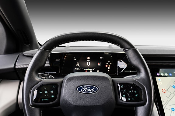 Ford Explorer 10 of 30