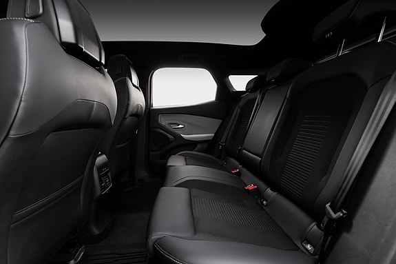 Ford Explorer 27 of 30