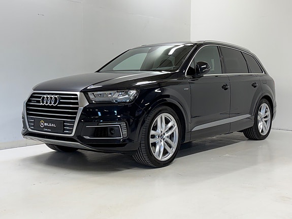 Audi Q7 4 of 30