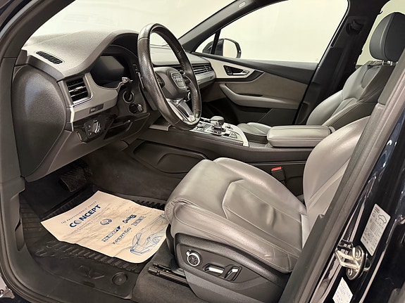 Audi Q7 16 of 30