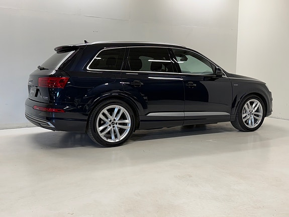 Audi Q7 12 of 30