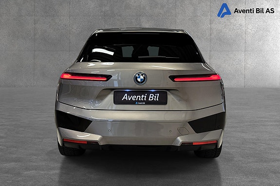 BMW iX 6 of 29