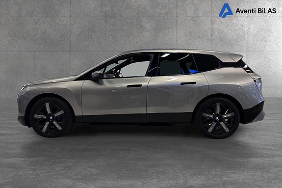 BMW iX 9 of 29