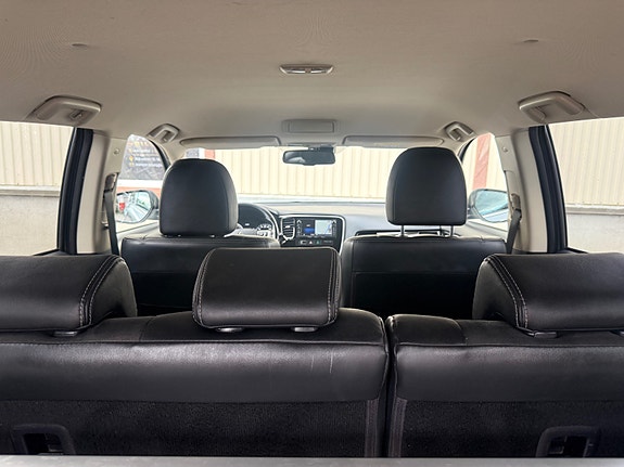 Mitsubishi Outlander 28 of 30