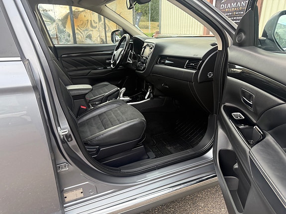 Mitsubishi Outlander 30 of 30