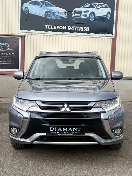 Mitsubishi Outlander 2 of 30