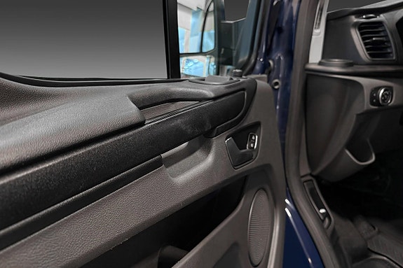 Ford Transit Custom 20 of 30
