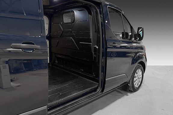 Ford Transit Custom 9 of 30