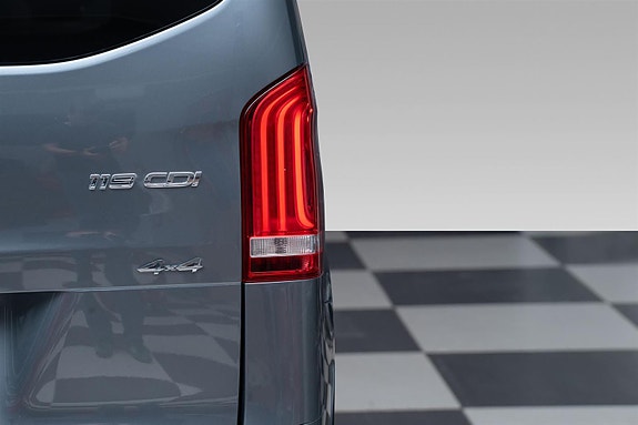 Mercedes-Benz Vito 119 9 of 30
