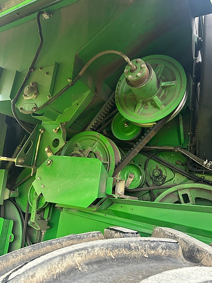 John Deere C 670 Hillmaster 10 of 14