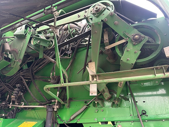 John Deere C 670 Hillmaster 12 of 14