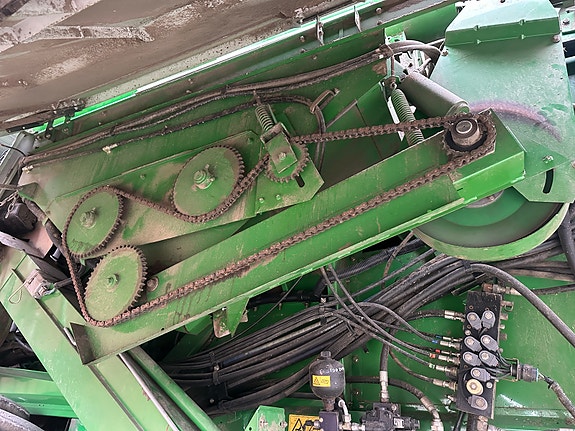 John Deere C 670 Hillmaster 11 of 14