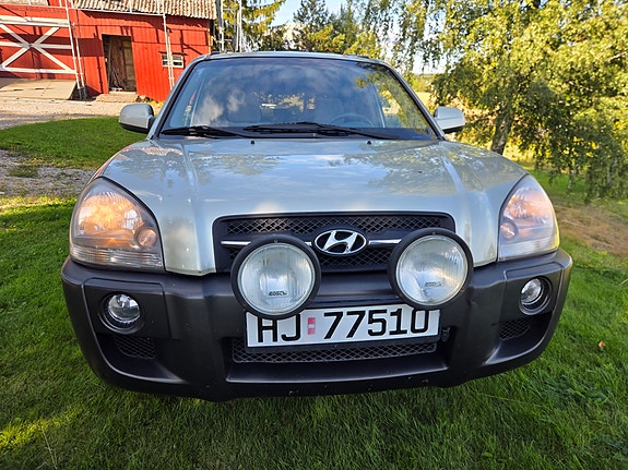 Hyundai Tucson 2 of 29
