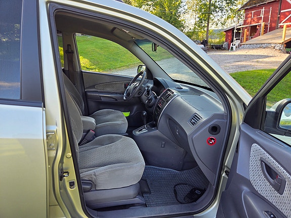 Hyundai Tucson 17 of 29