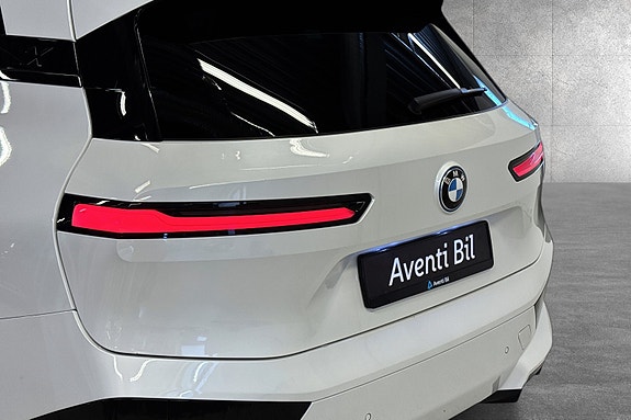 BMW iX 7 of 30