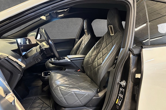 BMW iX 15 of 30