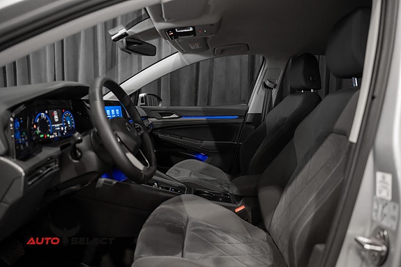 Volkswagen Golf VIII 15 of 30