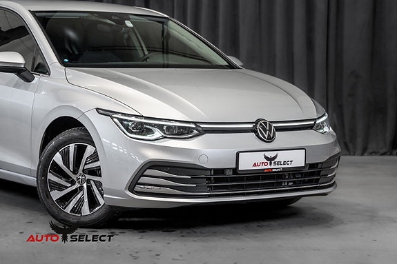 Volkswagen Golf VIII 2 of 30