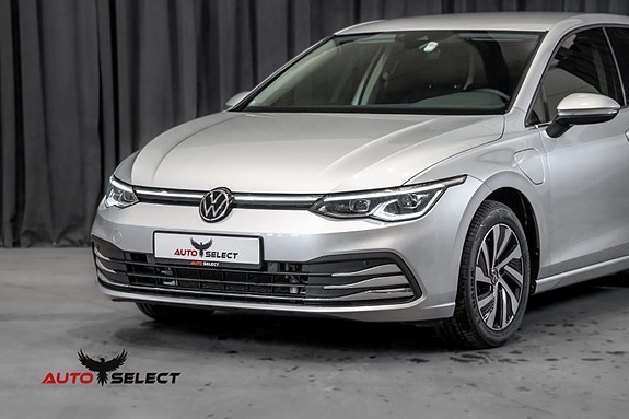 Volkswagen Golf VIII 7 of 30