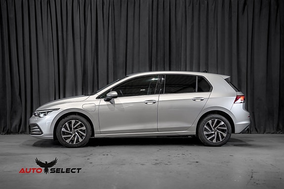 Volkswagen Golf VIII 8 of 30