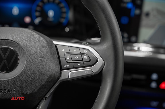Volkswagen Golf VIII 27 of 30