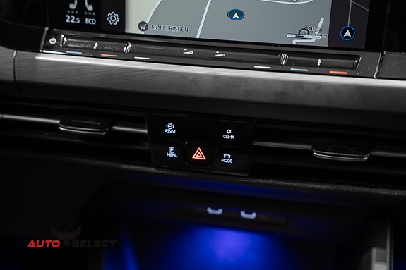 Volkswagen Golf VIII 30 of 30