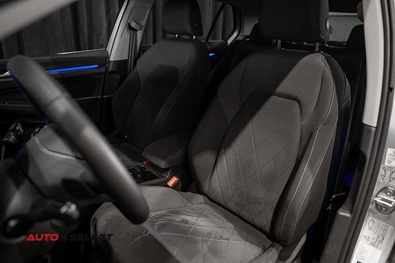 Volkswagen Golf VIII 16 of 30