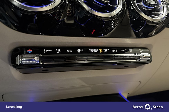 Mercedes-Benz EQA300 23 of 28