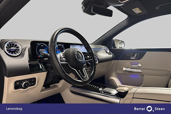 Mercedes-Benz EQA300 9 of 28