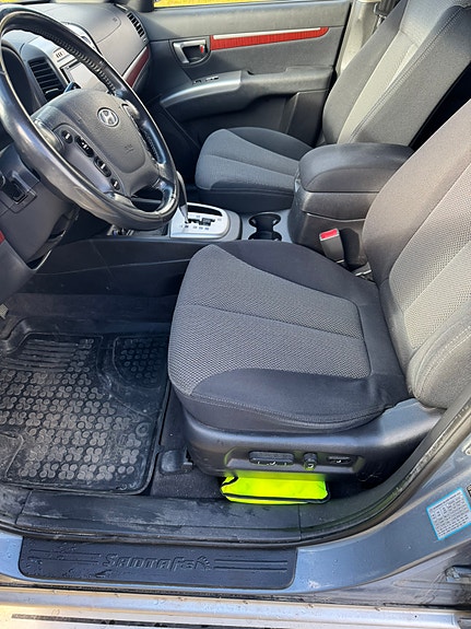 Hyundai Santa Fe 8 of 17