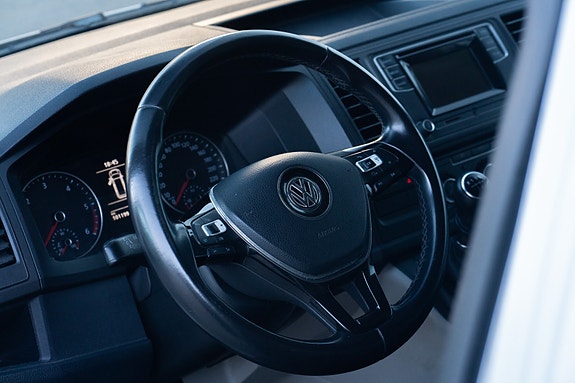 Volkswagen Transporter 15 of 24