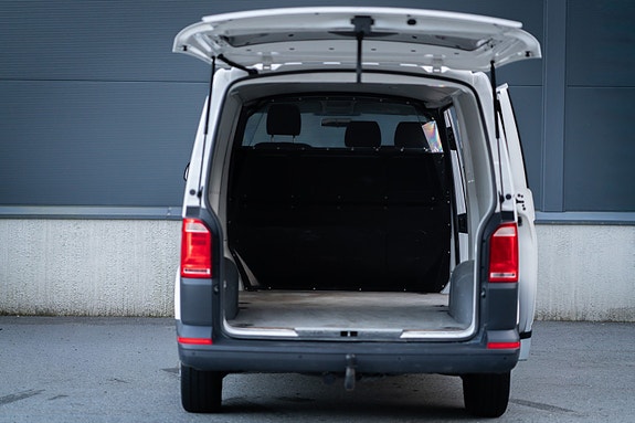 Volkswagen Transporter 6 of 24