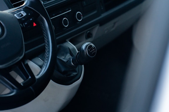 Volkswagen Transporter 17 of 24