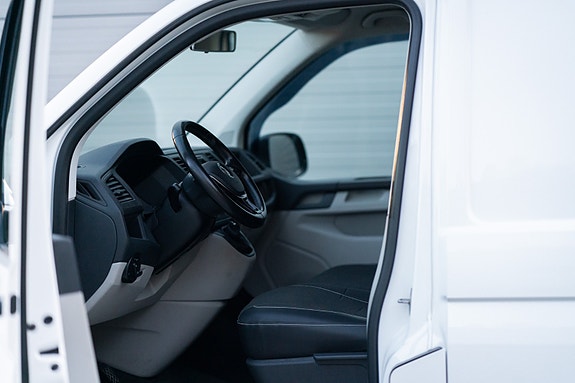 Volkswagen Transporter 13 of 24