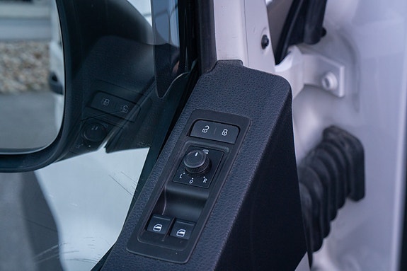 Volkswagen Transporter 20 of 24