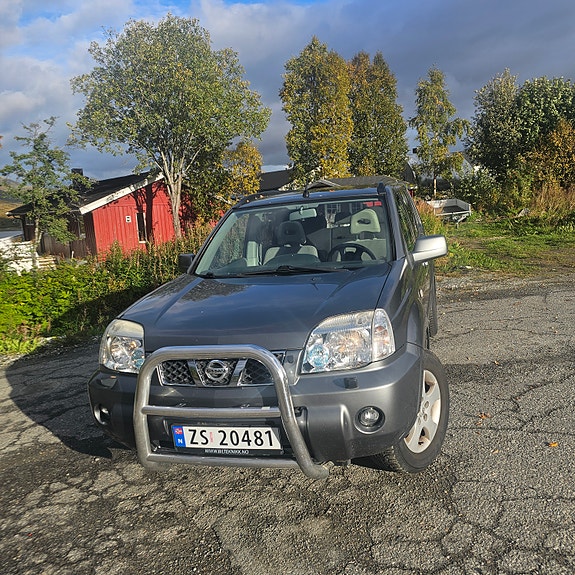 Nissan X-Trail 2 of 15
