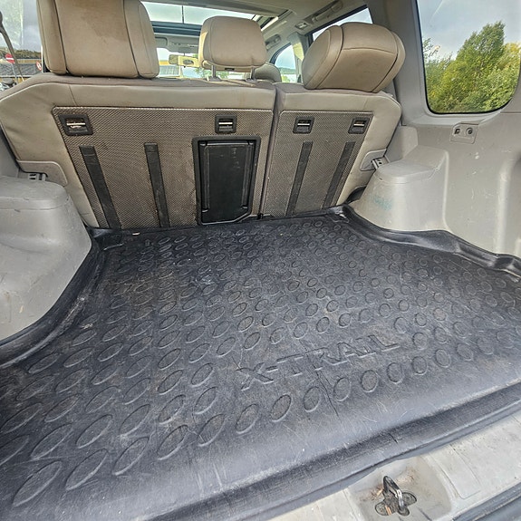 Nissan X-Trail 12 of 15