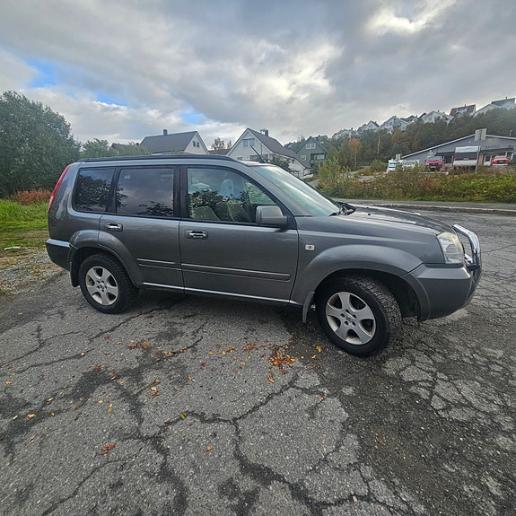 Nissan X-Trail 4 of 15
