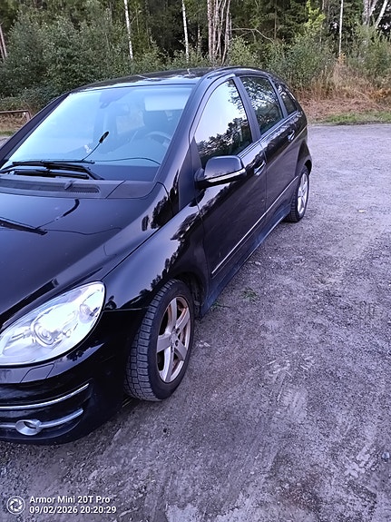 Mercedes-Benz B180 6 of 6