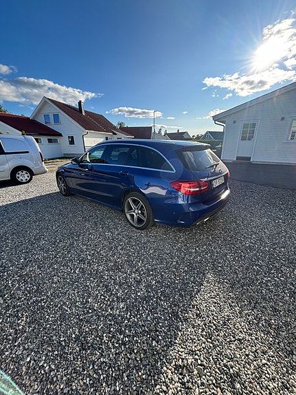 Mercedes-Benz C200 3 of 11