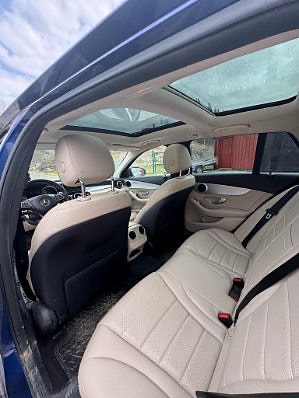 Mercedes-Benz C200 10 of 11