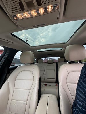 Mercedes-Benz C200 9 of 11