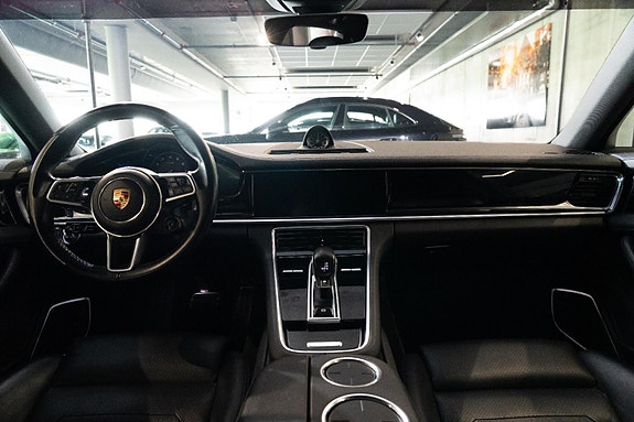 Porsche Panamera 16 of 30