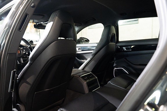 Porsche Panamera 15 of 30