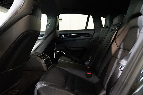 Porsche Panamera 14 of 30