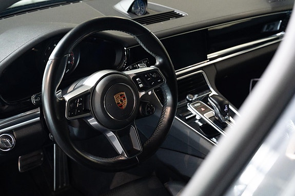 Porsche Panamera 13 of 30