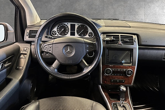 Mercedes-Benz 180 12 of 19